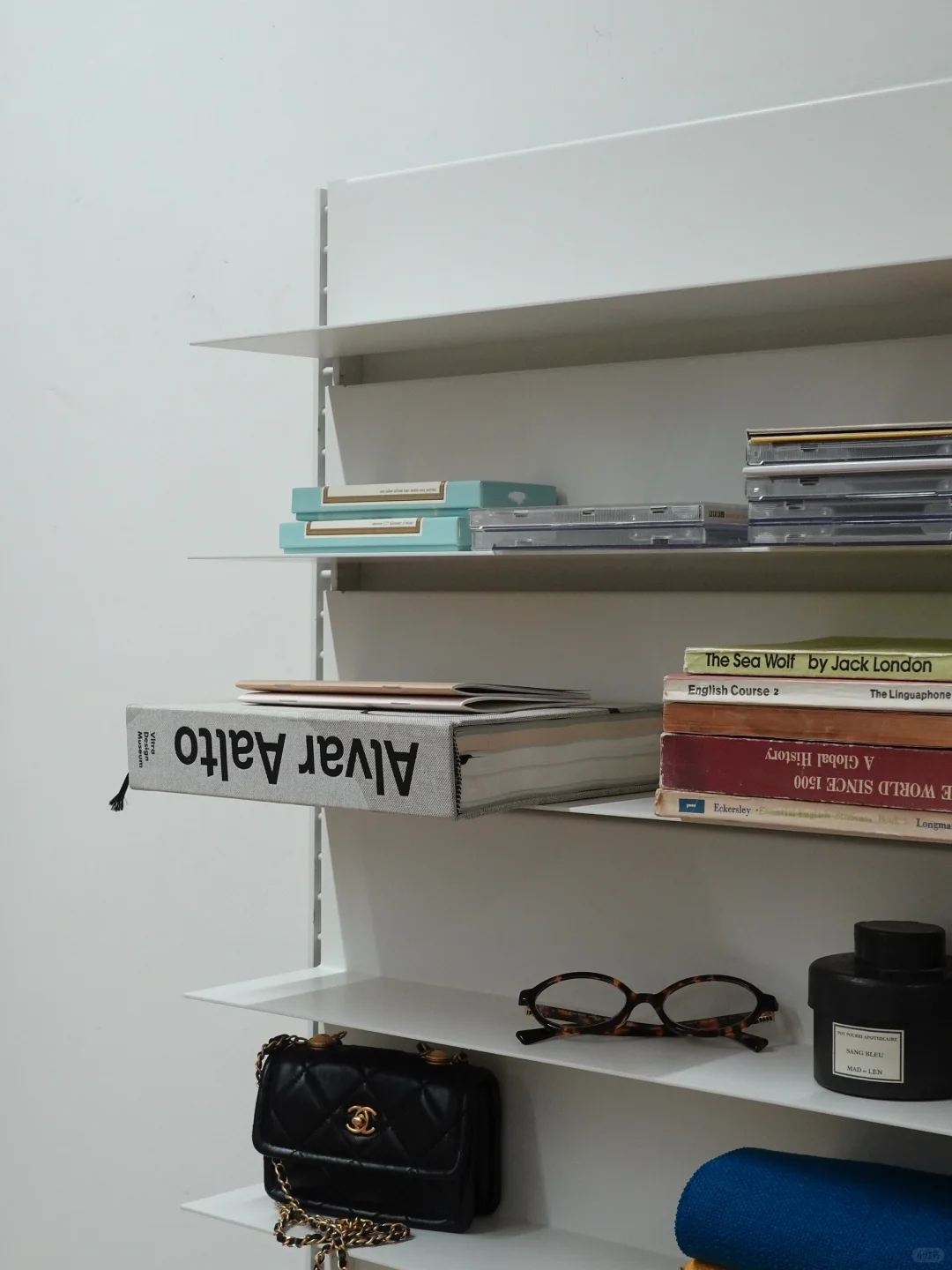 隔板架版本的隐形书架