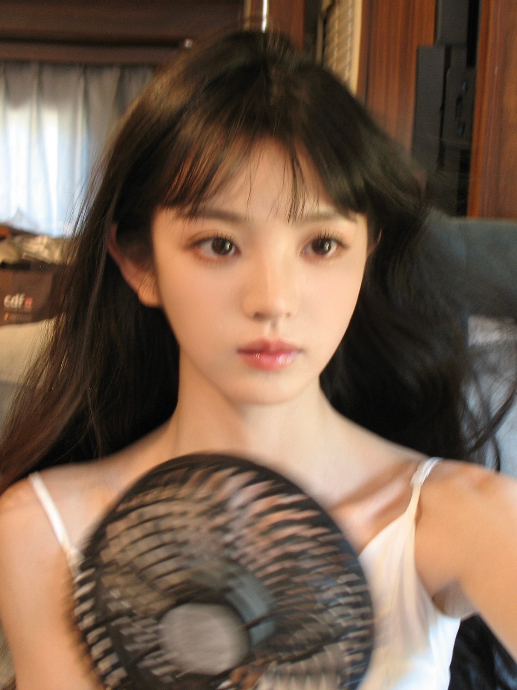 “接这对眼睛一键copy到我的脸上” ​​​