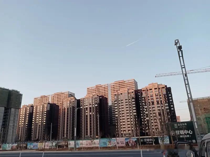 廊坊（燕郊、大厂、香河）楼市现状：

一、两年房价数据直观对比

去年上半年行情