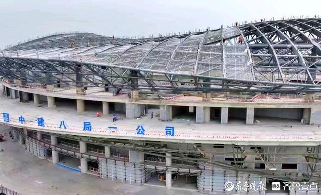 第一现场｜黄河岸边造“足球航母”，探秘山东体育新地标建设背后