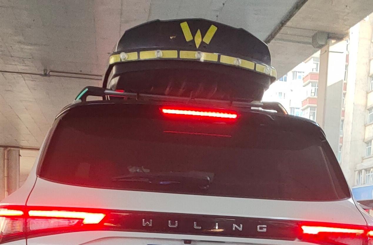 这五菱挺别致嘛。。。