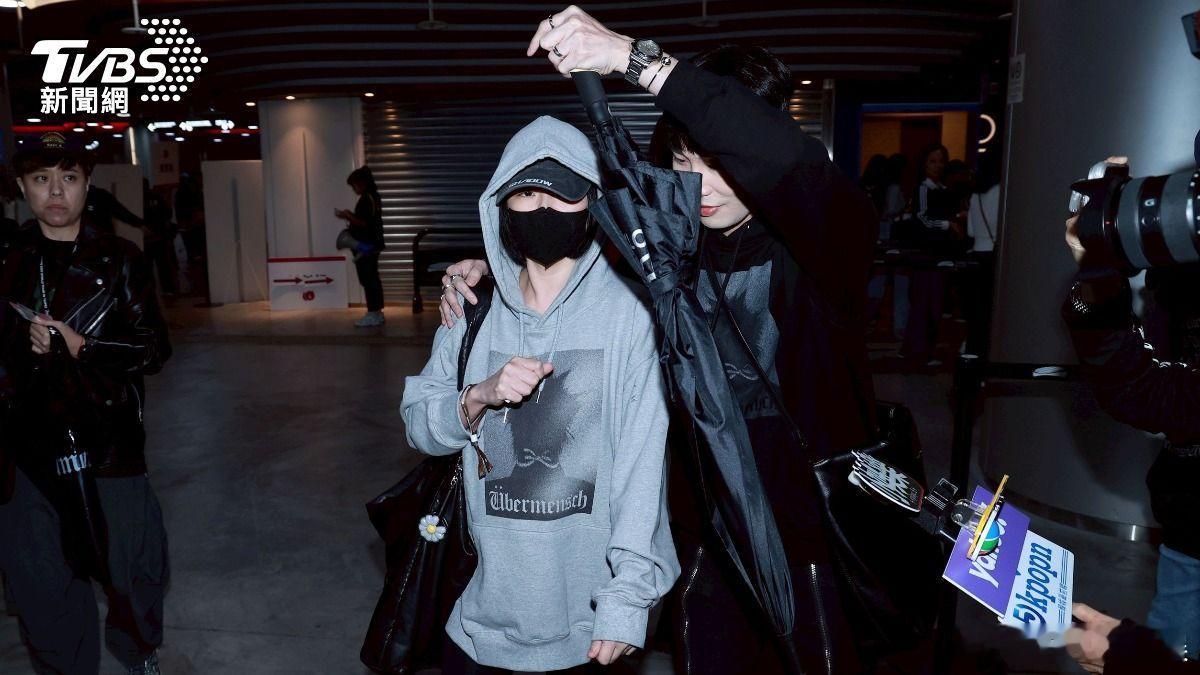 小s林心如派翠克现身权志龙演唱会 小s、林心如、派翠克现身权志龙演唱会。 ​​​