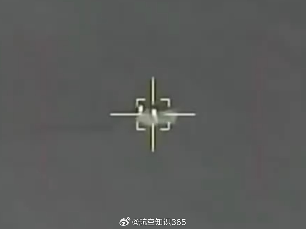 【伊朗称用新型防空系统击落无人机】据伊朗迈赫尔通讯社25日报道，伊朗防空力量当天