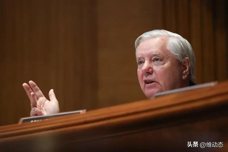 格雷厄姆扬言颠覆伊朗政权：“我们会赚一大笔钱”

美国资深共和党参议员林赛·格雷