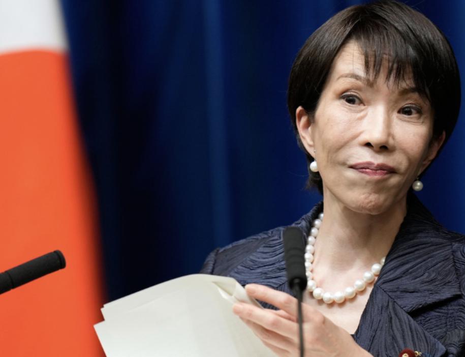 日本对美国是谄媚至极，但是对待中国却强硬无比。很多人表示这是因为美国比中国强大，