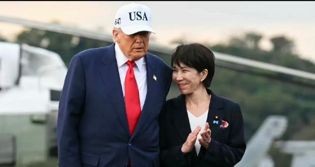 美日在芯片领域的竞争很激烈。日本曾在半导体领域占据主导，20世纪90年代全球十大