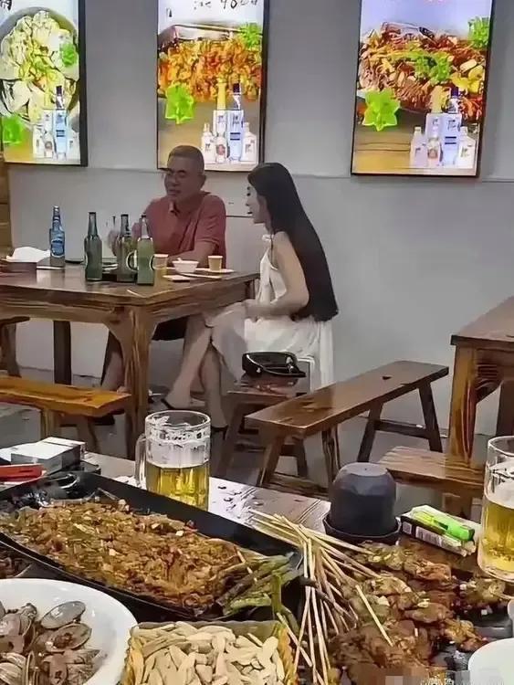 为什么有些人长得一般，老婆却这么漂亮？