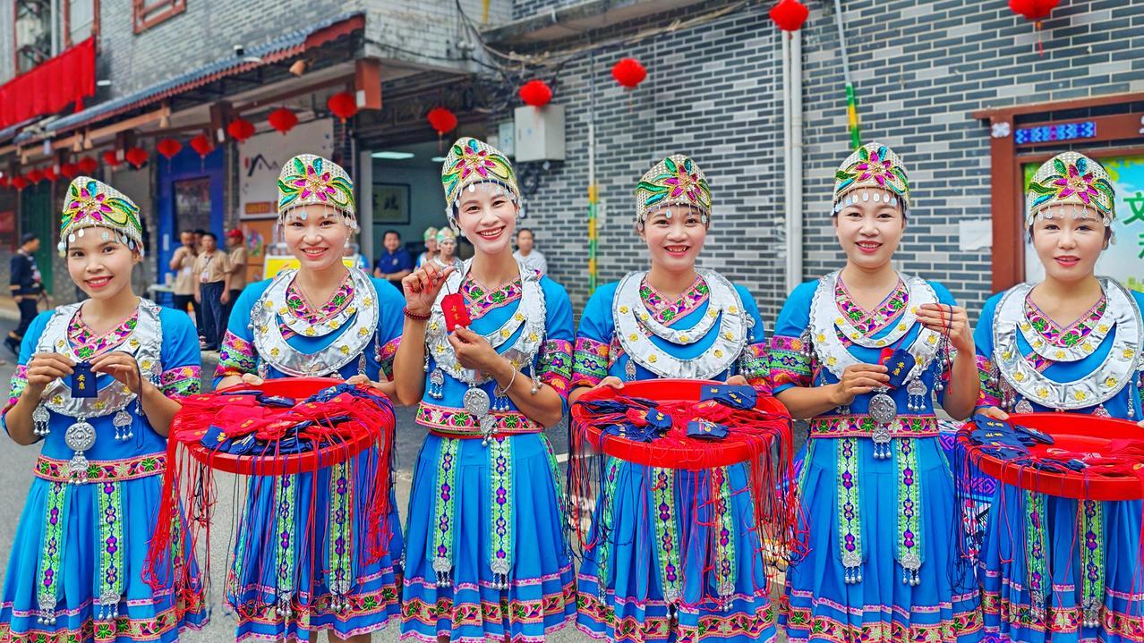 【庆祝古寨瑶族乡成立40周年】#鼓韵山歌 情满马山#🎉打卡古寨瑶族乡成立 40