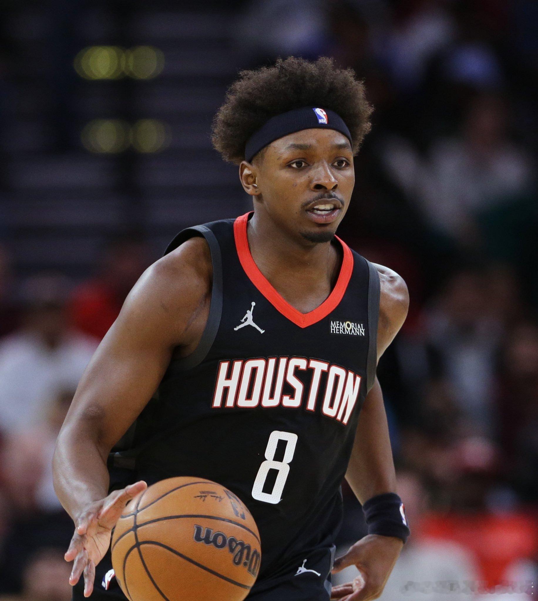 泰特遭遇膝关节二级内侧副韧带扭伤，预计至少缺席4-6周。休斯顿火箭