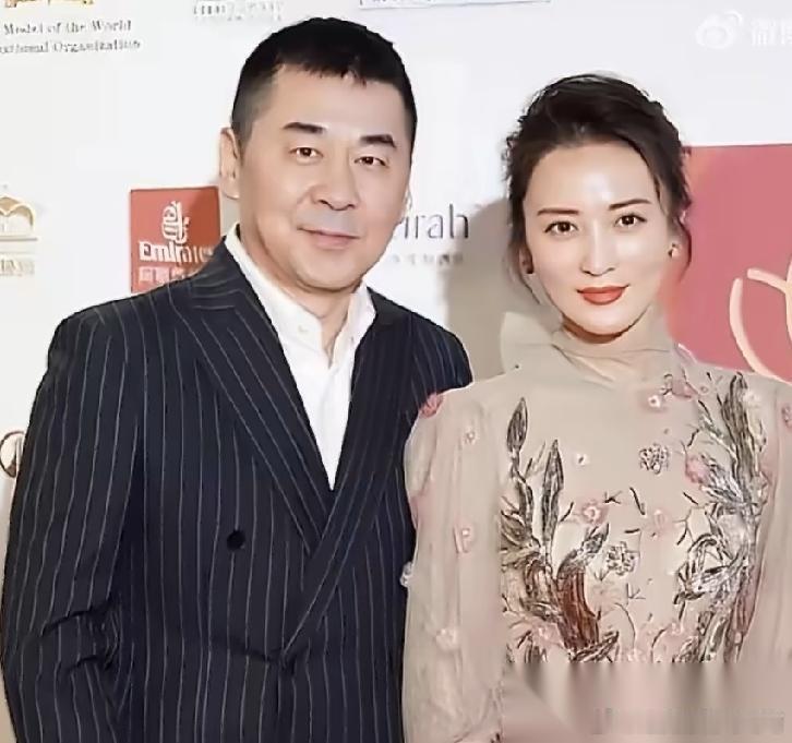 蒋勤勤是永远不会离婚的， 原因很简单，不是因为她生了两个儿子，找不到更好的人了，