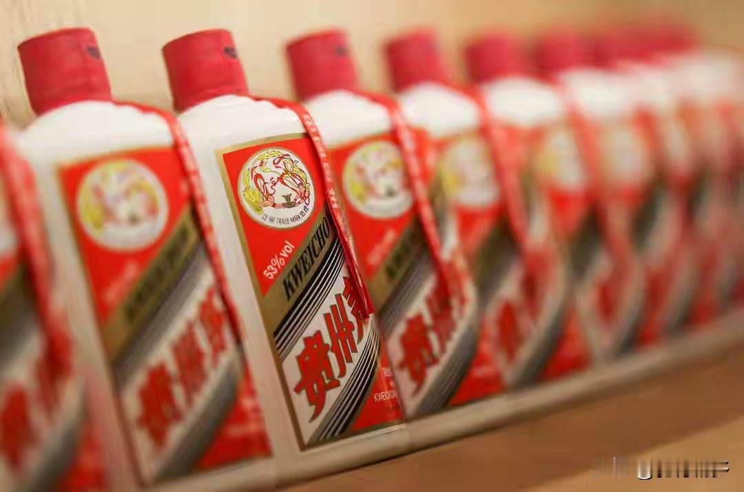 茅台连续五天线上销售100吨！近日，茅台进行线上1499元销售飞茅，每天都是9点