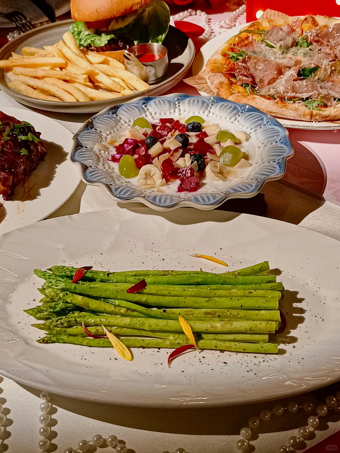 在浪漫西餐厅过生日的快乐！我也懂了…