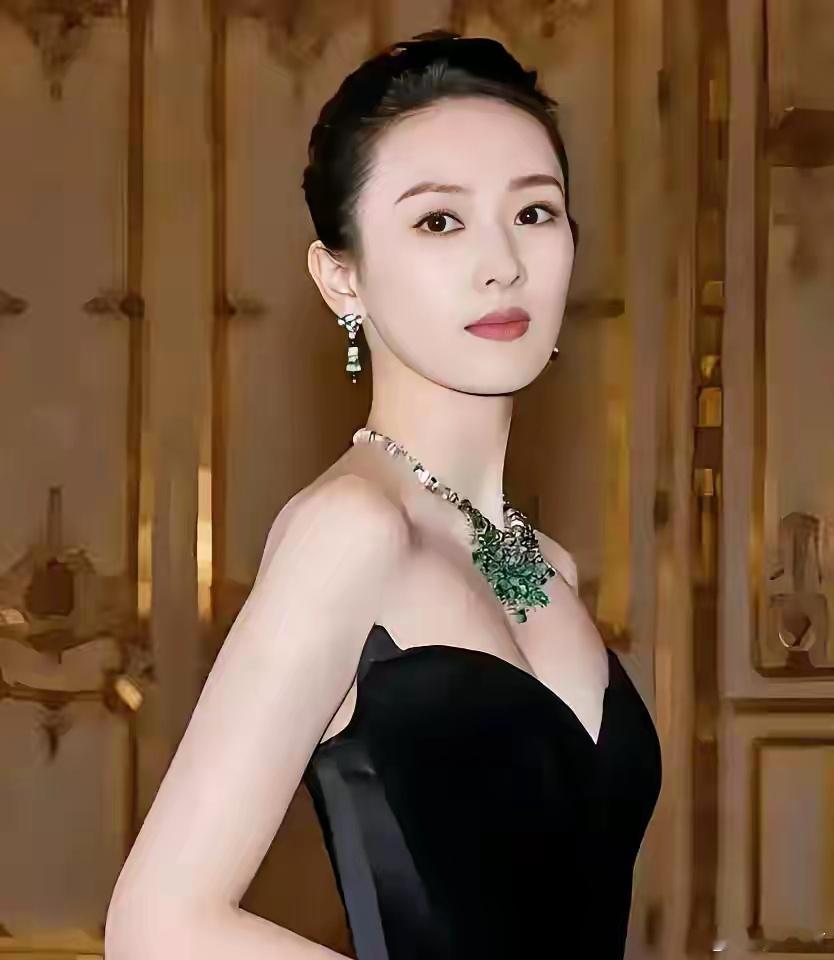 大家不要再羡慕童谣了，我们永远不可能成为她，仅这一个条件，大多数人都无法做到！那