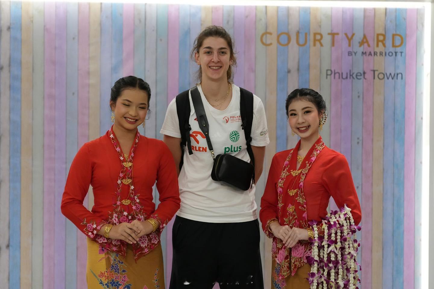 2022女排世锦赛 波兰女排抵达普吉岛。 ​​​