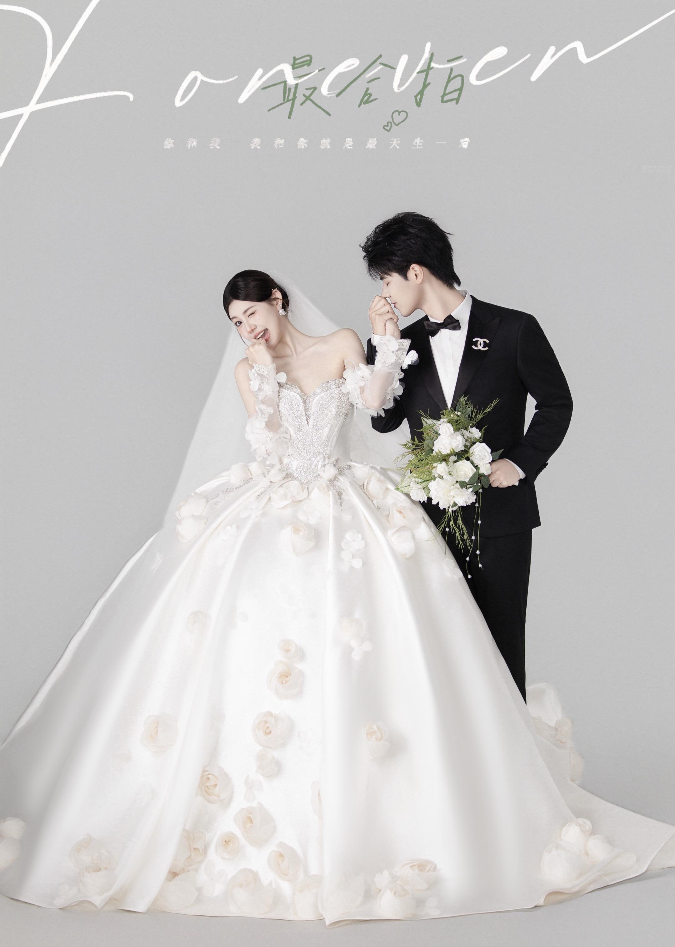 极简婚纱照主纱简直美翻。