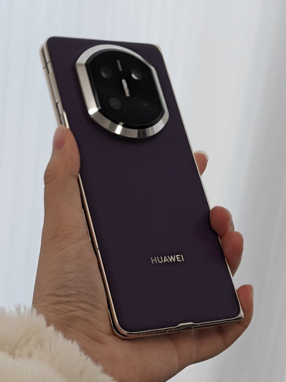 华为MateX7首发评测X7这次颜值在线，而且影像能力也有很大提升体验视频在路上