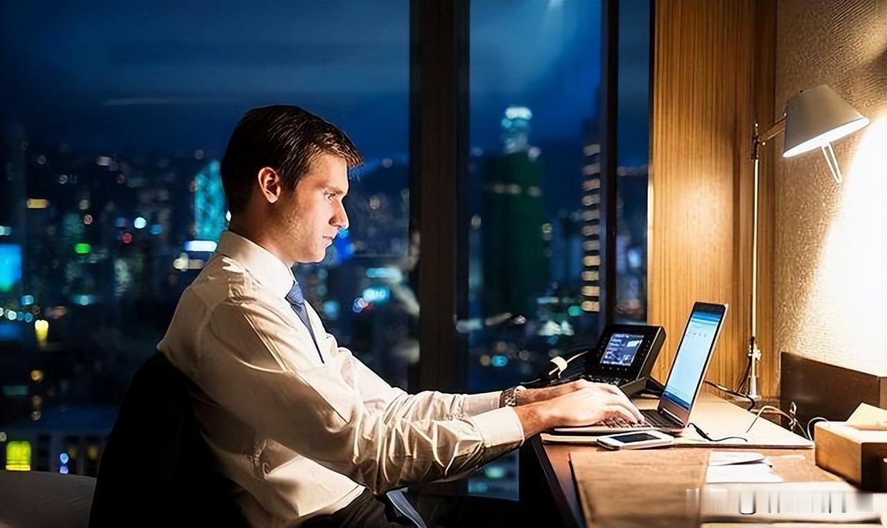 赚大钱必懂的15条顶尖思维！

1、赚钱思维
做富人的生意，一年顶十年，有钱人是