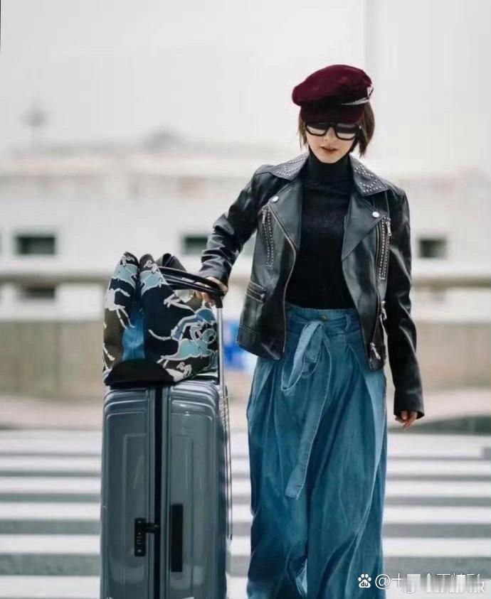 吴昕自离开快乐大本营后，颜值似乎更上一层楼了。 