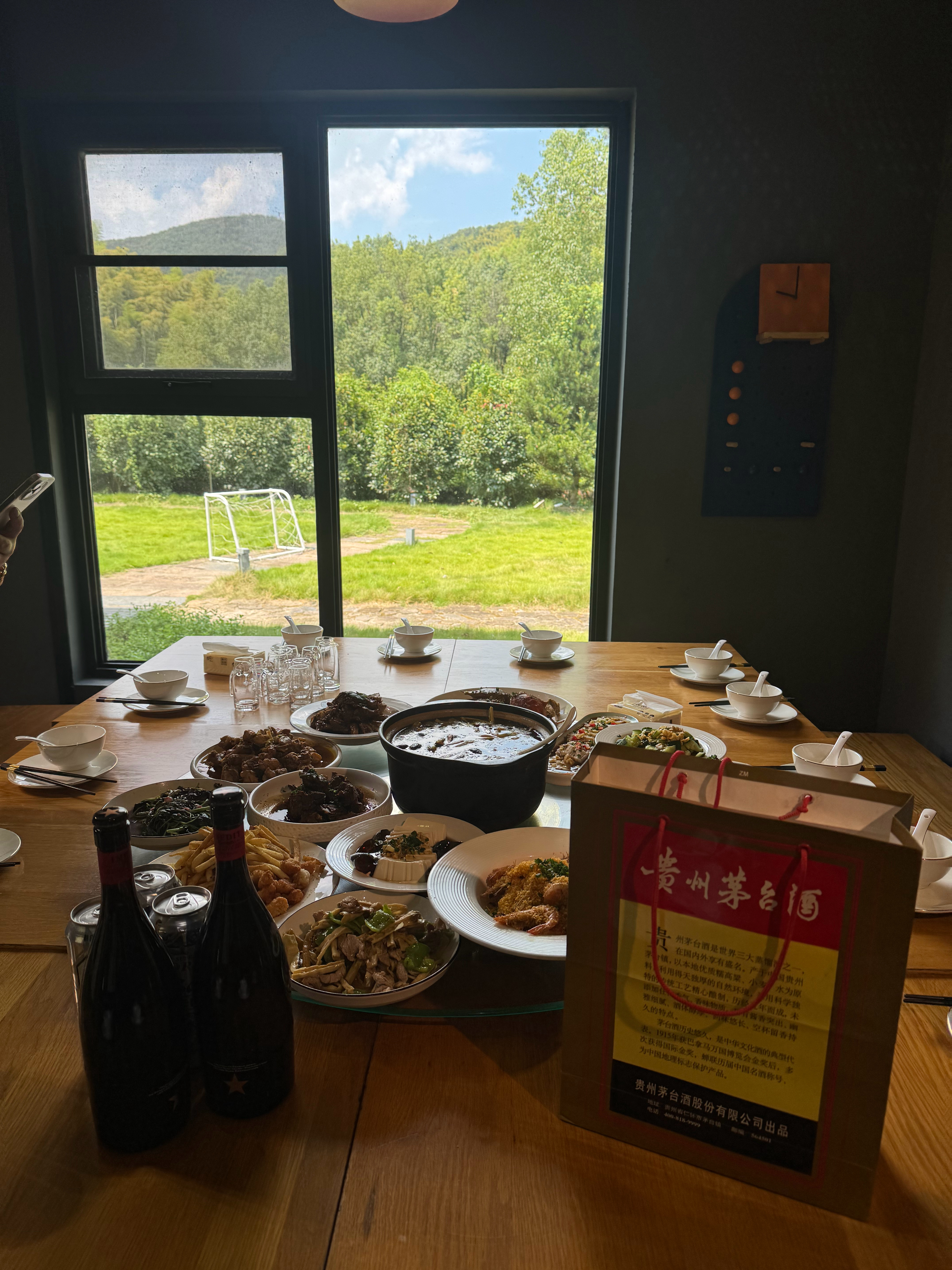 中午稍微喝点 晚上喝大酒  ​​​