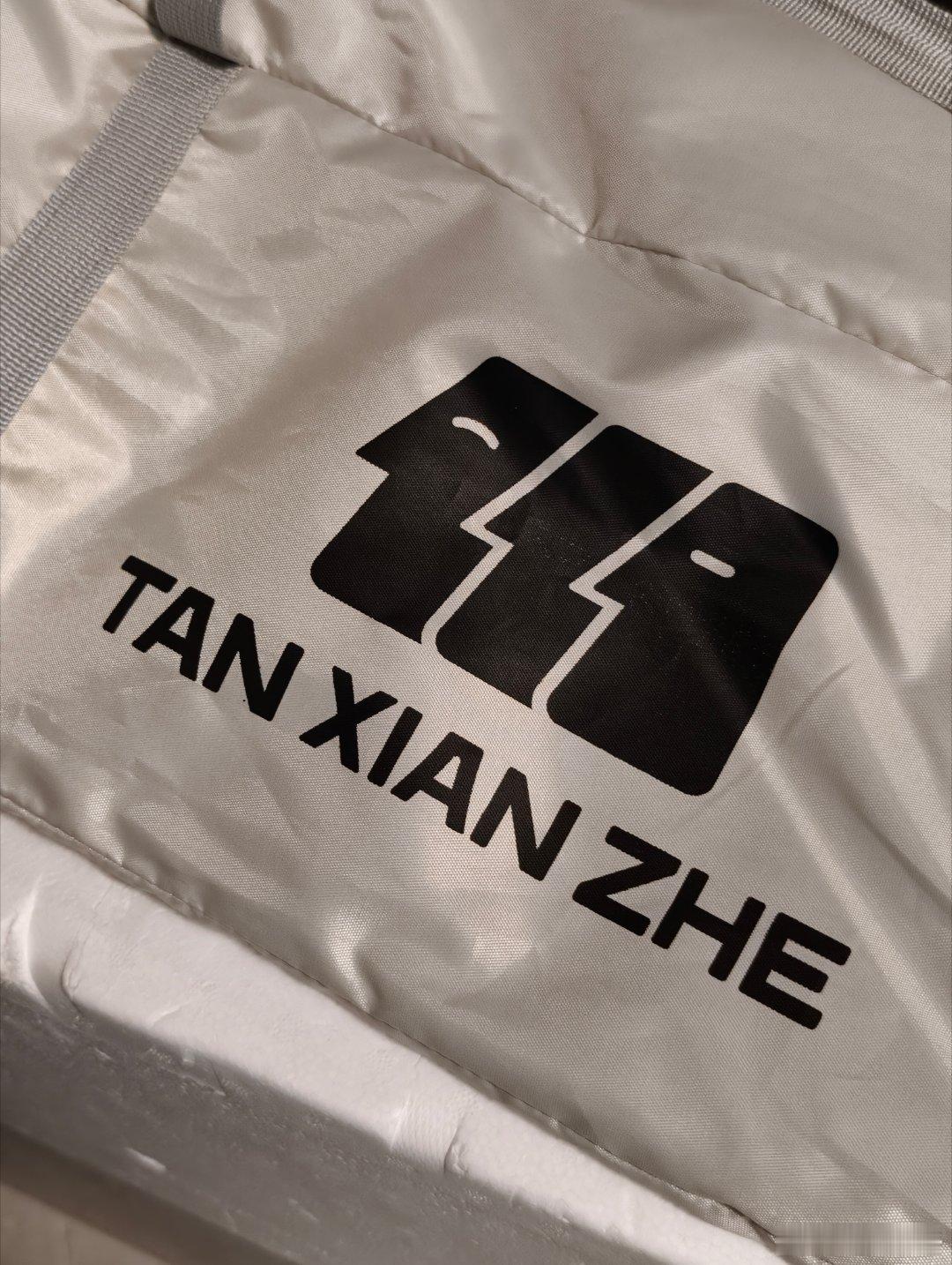 真的，这个牌子的露营装备千万不要买。质量很差，而且京东的客服特别差，各种推卸责任