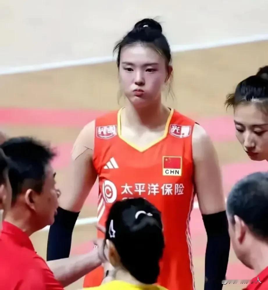 #中国女排不敌日本无缘女排四强#我们就想问问总决赛不重要吗？主教练去了哪里？主力