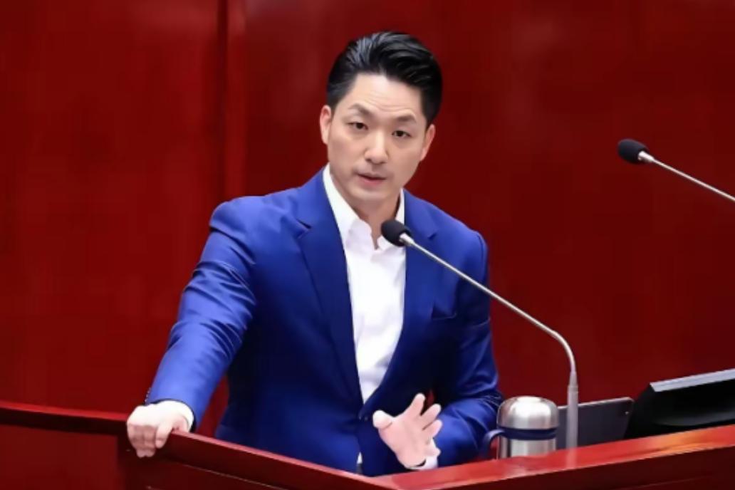 台湾地区恐怕要大洗牌！岛内正流传着一个几乎板上钉钉的预判：只要蒋万安在 2026