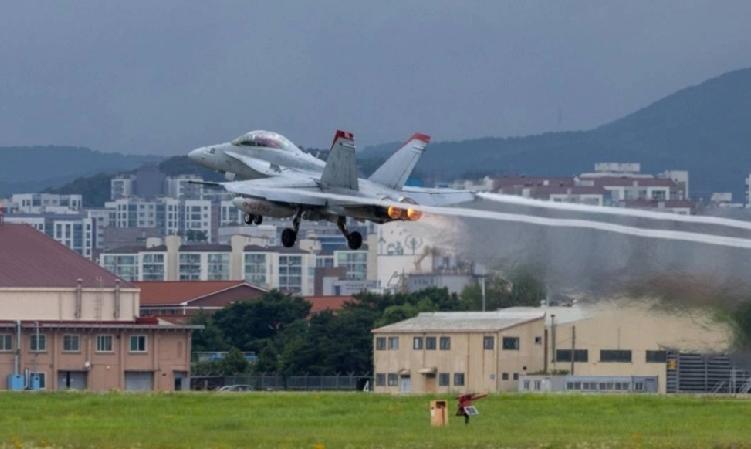 中国2名高中学生涉嫌多次到韩国，偷拍多地的美军基地战机，于去年被捕，近日遭韩国检