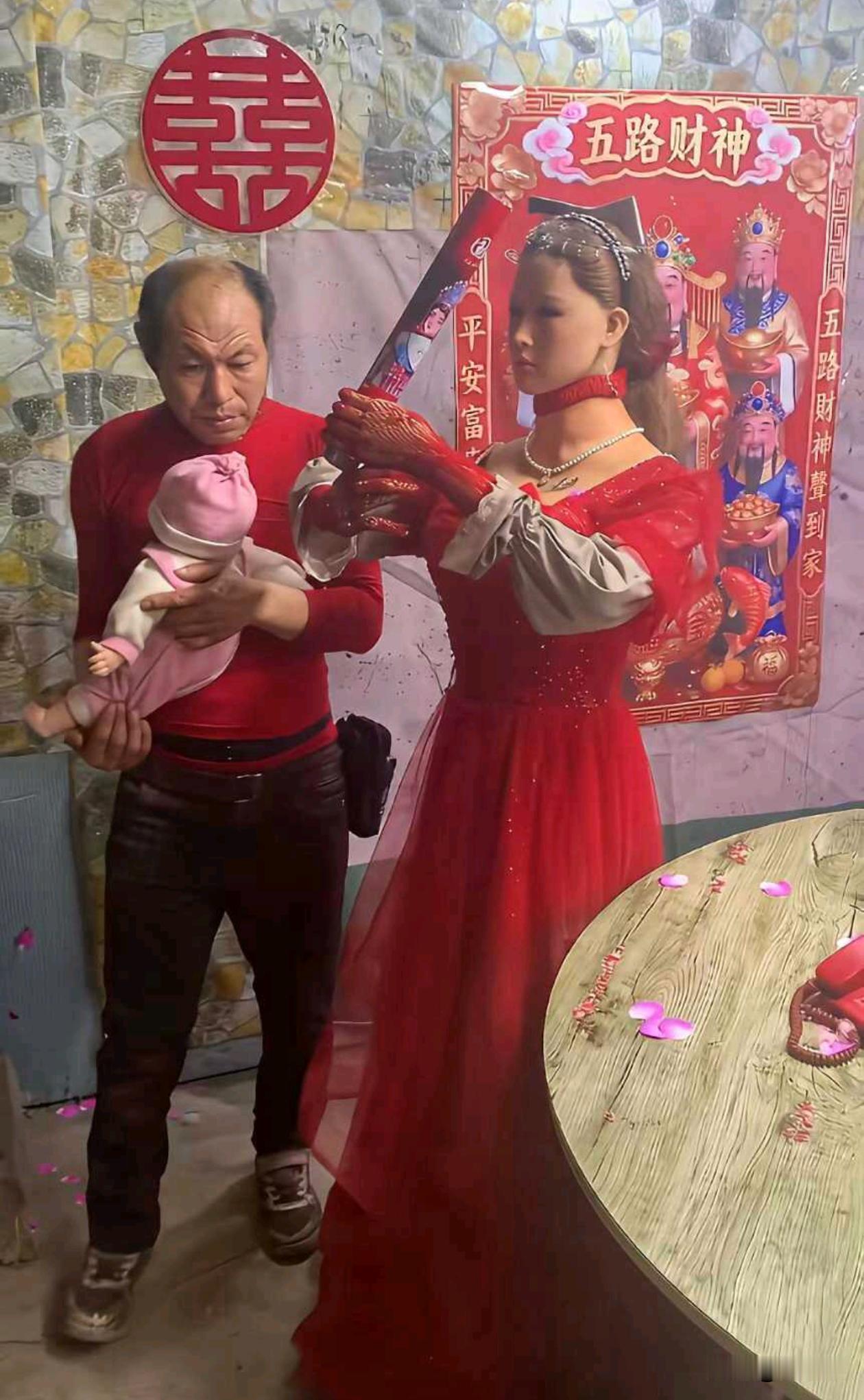 大哥已经完全沉浸在自己的世界中了