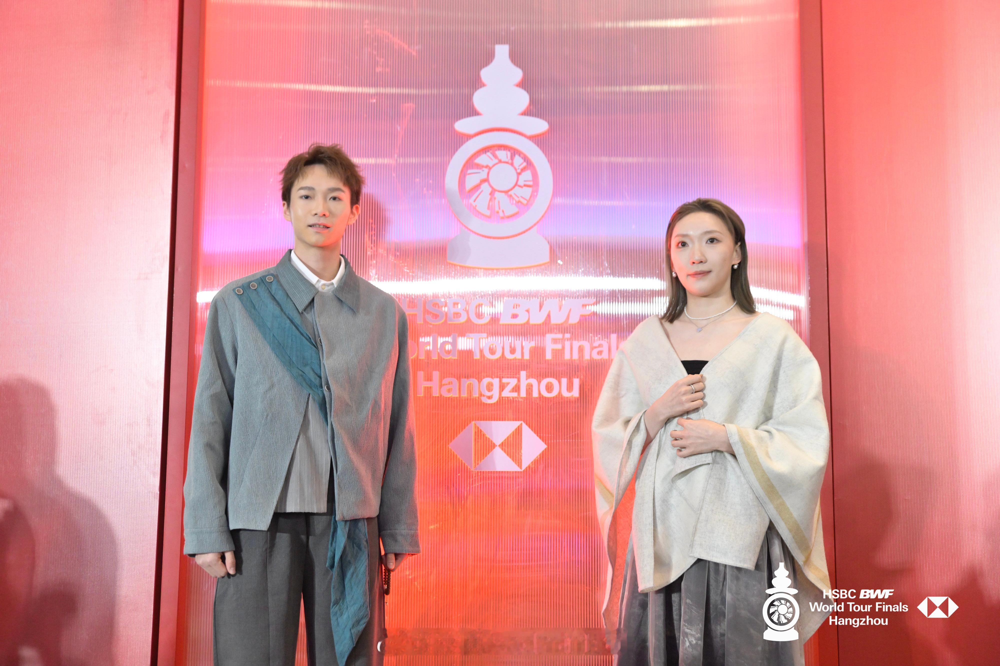 丫邦&凤凰图源：赛事组委会羽联总决赛颁奖典礼2025年世界羽联年终总决赛