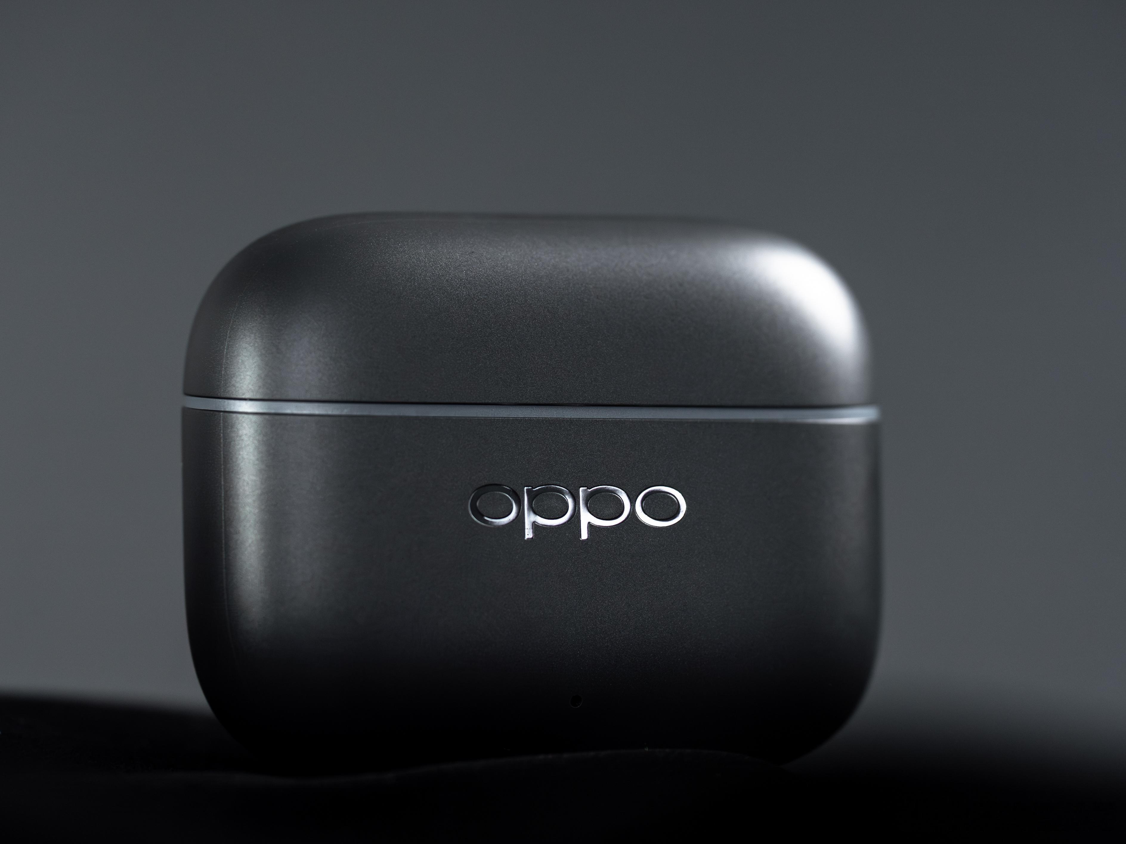 绿厂出的新耳机「OPPO Enco Air4i」，耳机收纳盒改为了方盒翻盖样式，