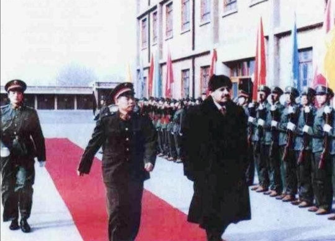 1986年，一桩震惊全球的军购交易悄然达成：沙特代表团秘密访华采购东风3地对地导