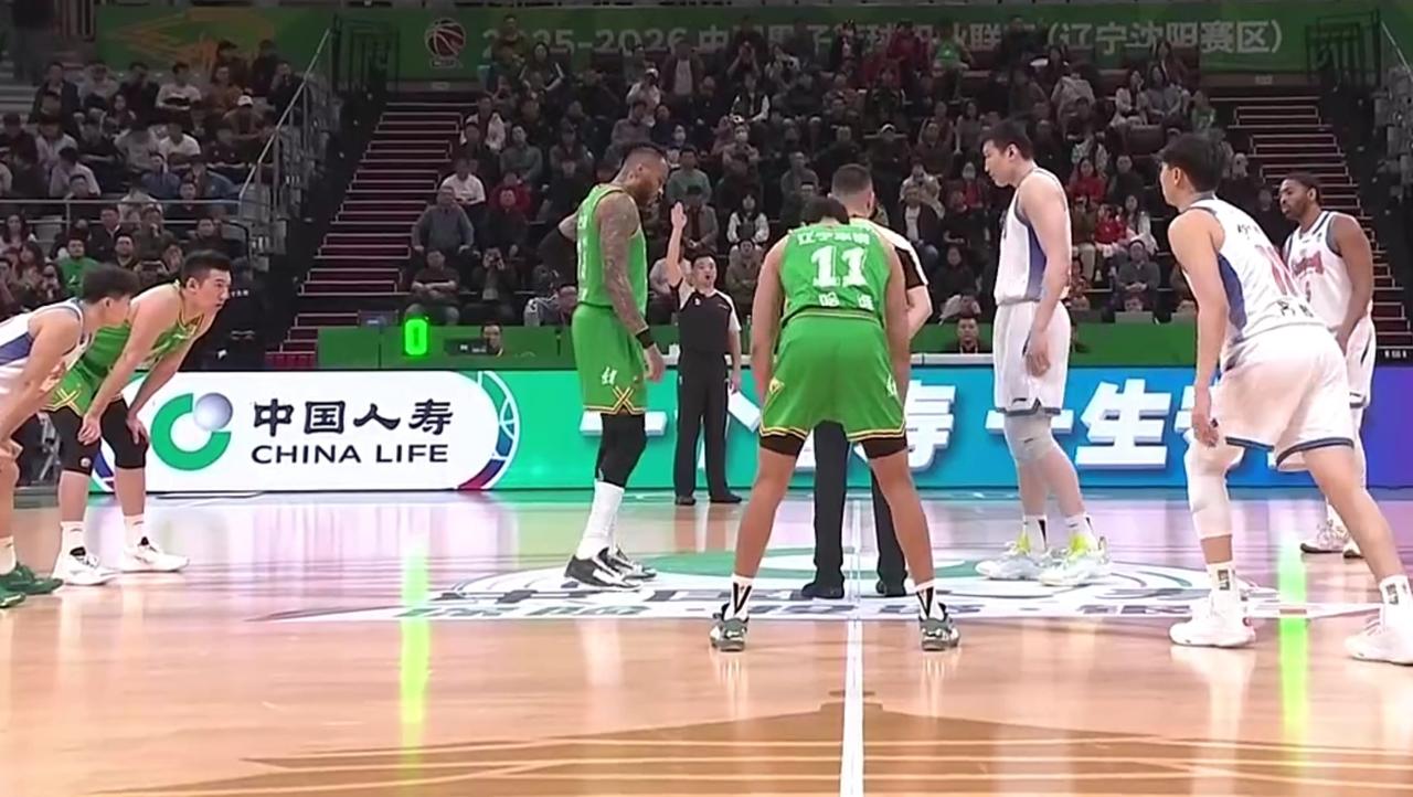 CBA常规赛第33轮：辽宁主场87：75战胜新疆

        北京时间4月