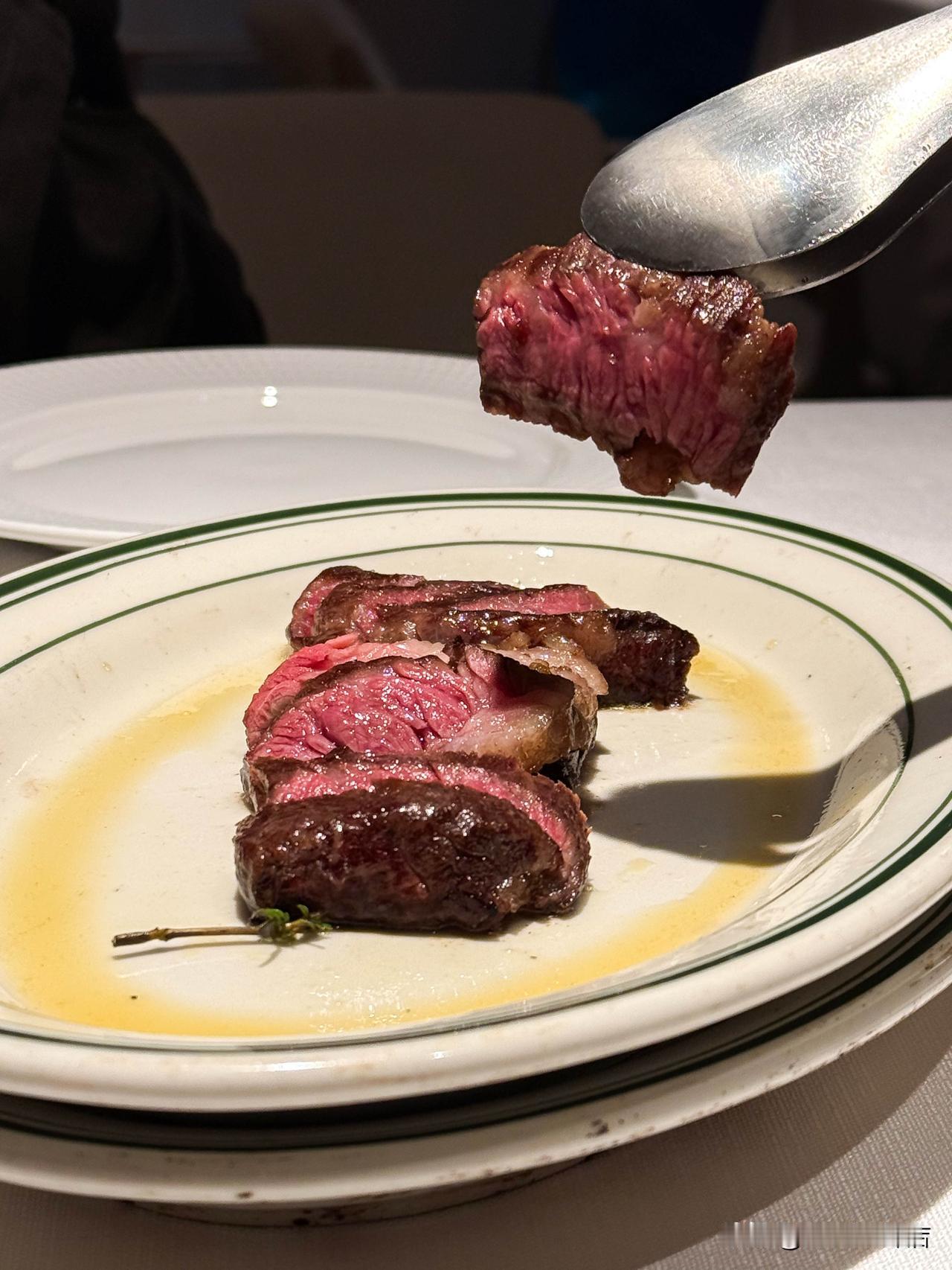 终于来打卡了收藏夹里的timavor 828
一进门就知道选对了，风格有点古罗马