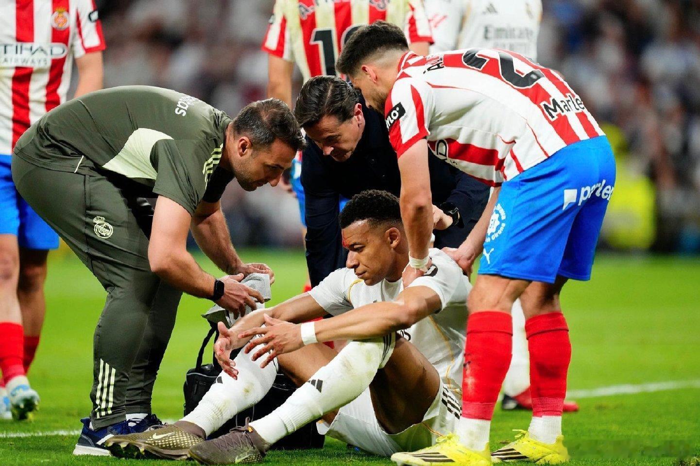 在西甲第31轮皇马战平赫罗纳后，皇马先赛一场落后巴萨6分，可以说皇马几乎确定难以