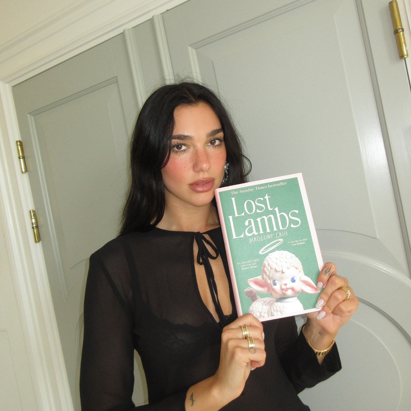 DuaLipa   Madeline Cash 的《迷失的羔羊》 