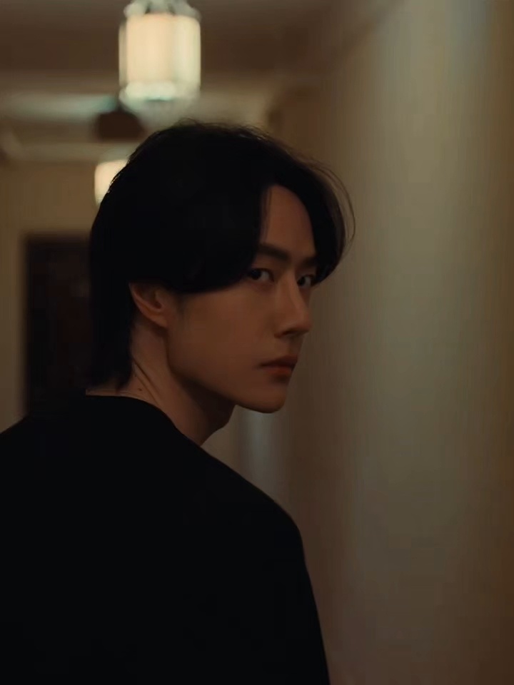 每个镜头都充满故事感 ～ 王一博COCOCRUSH花絮