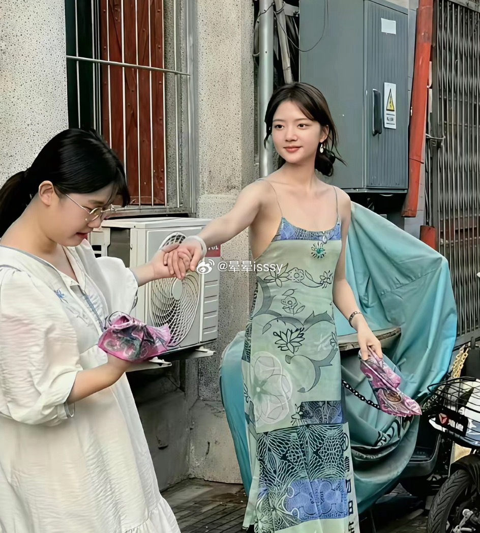 任敏在普通镜头下也这么美 