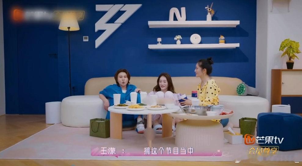 王濛霸气维护李小冉王濛为李小冉放狠话王濛三观正又重情义，王濛明目张胆偏爱李小冉，