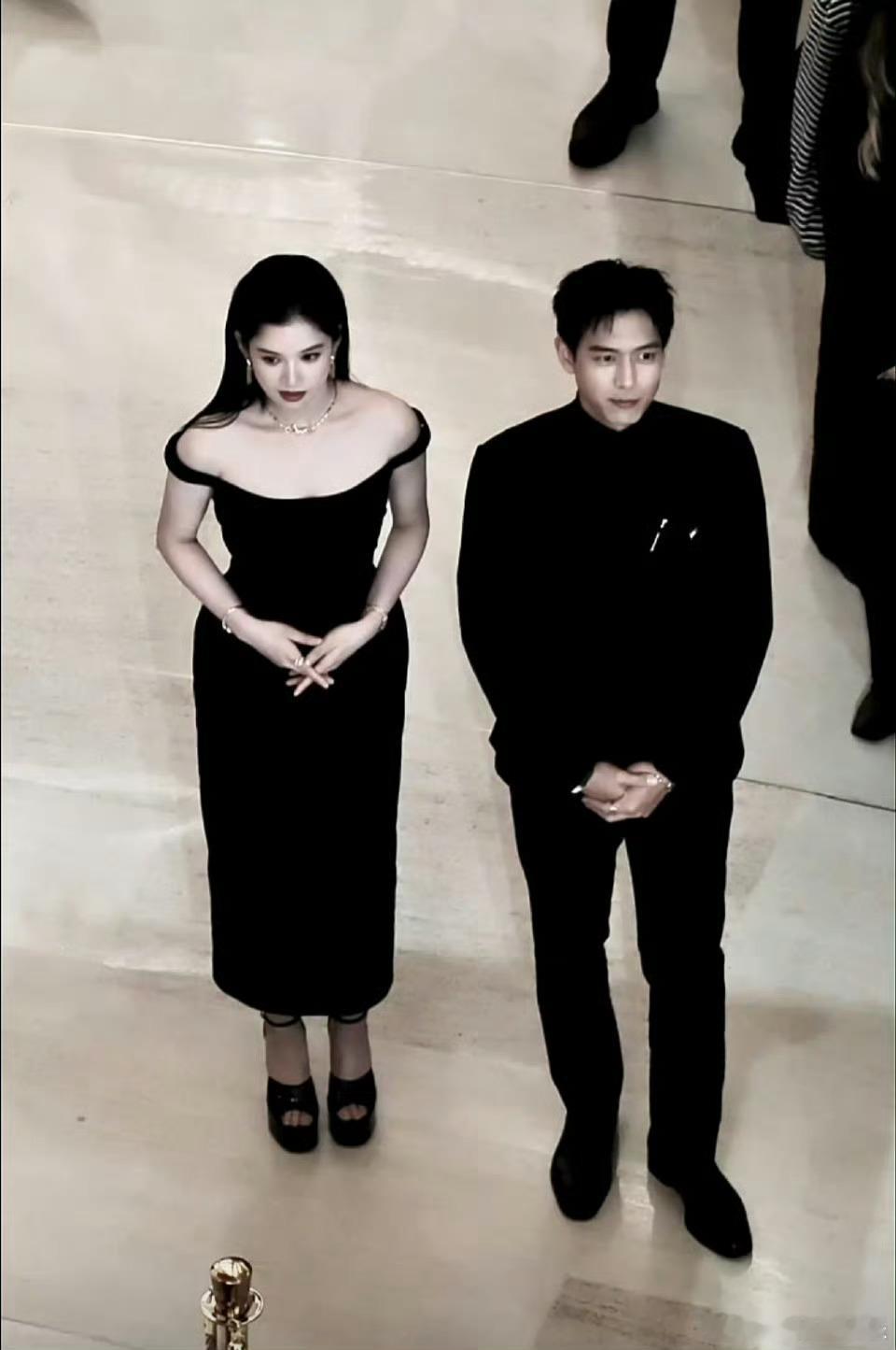 李现张婧仪雾里青4月开机李现张婧仪雾里青组训我将拥护这个雾里青的选角 