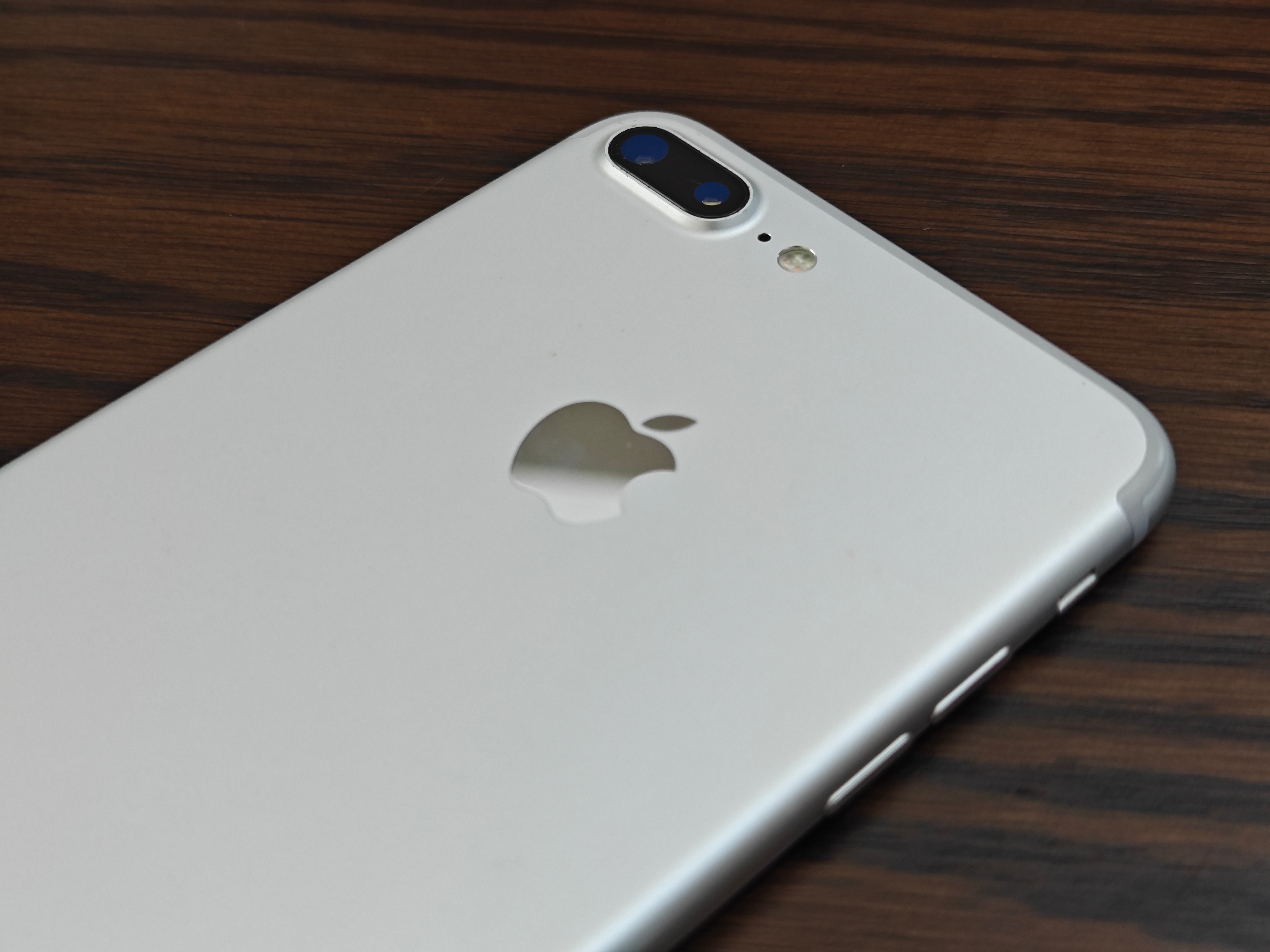 #71%的iPhone使用已超两年# 有还在用iPhone 7 Plus的兄弟吗