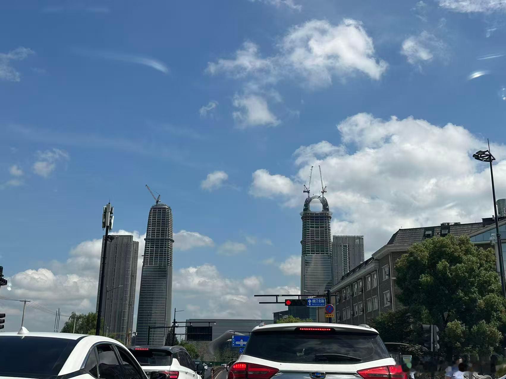 赚钱如捉鬼花钱如流水是当下社会现状 
