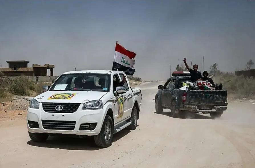 伊朗在中东地区的盟友开始参与对中东地区美国目标发动袭击，这使美国陷入极为棘手的境