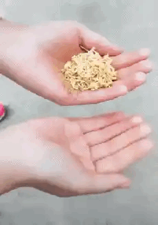 年纪大的来讲讲，这是在干什么？？ ​搞笑 ​ ​​​