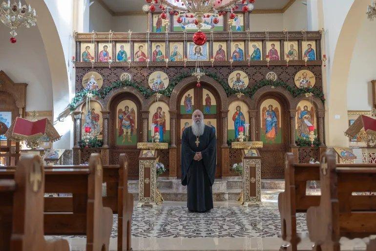 照片：基督徒在被占领的约旦河西岸准备圣诞节 神父阿布纳·杰克-诺贝尔·阿贝德在被