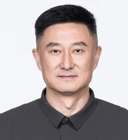 杜锋真的要带领广东队创造历史了吗？广东队建队以来，至少都是八强，除了上个赛季，广