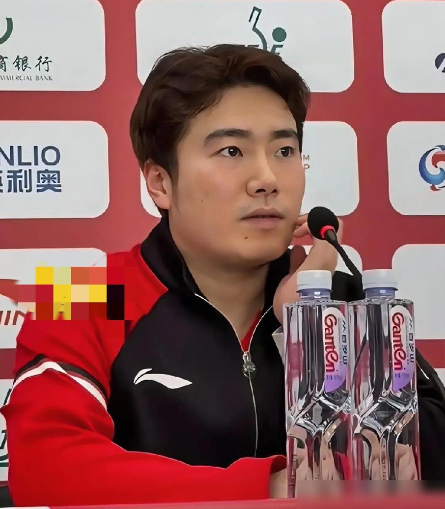 这次混团比赛，可算是狠狠地给梁靖昆上了一课！
​
他不是技术不行
​
问题明明白