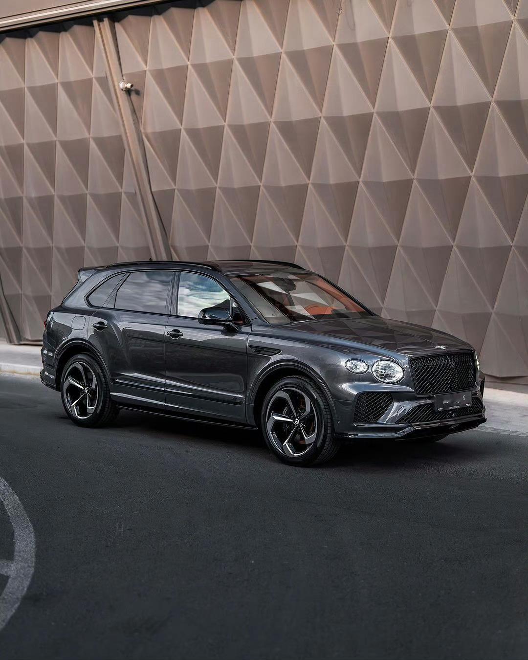 宾利 Bentayga S [酷][酷] 