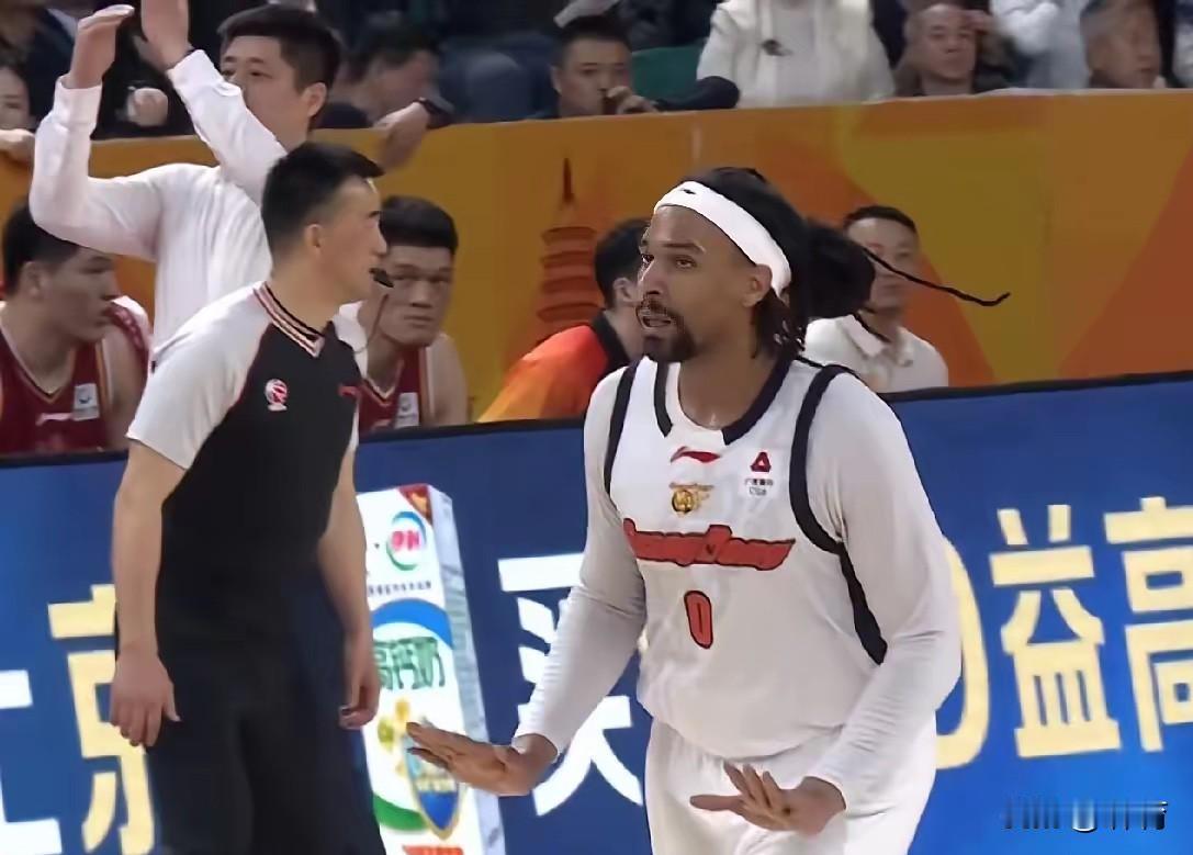 不看不知道，看了吓一跳，原来萨林杰在NBA的履历这么优秀！北京时间12月30日N