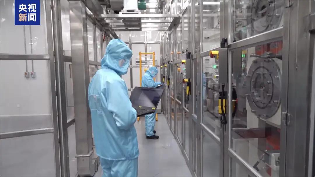 电车续航有望突破1000公里！


全固态电池开发有新进展→全固态电池是未来新能