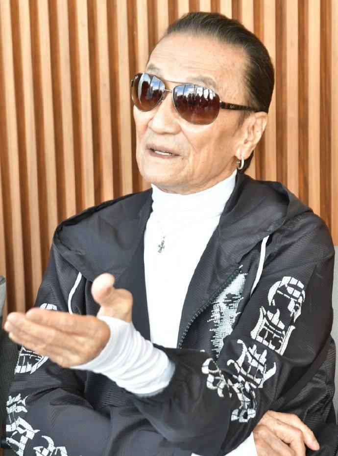 田启文回应谢贤去世田启文证实谢贤16日去世 据港媒，谈及四哥谢贤去世，田启文表示